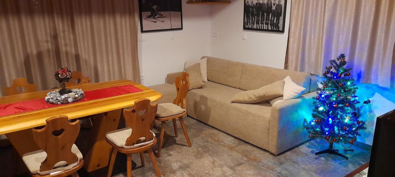 Apartma In Bungalov Jezerci Gozd Martuljek Eksteriør bilde