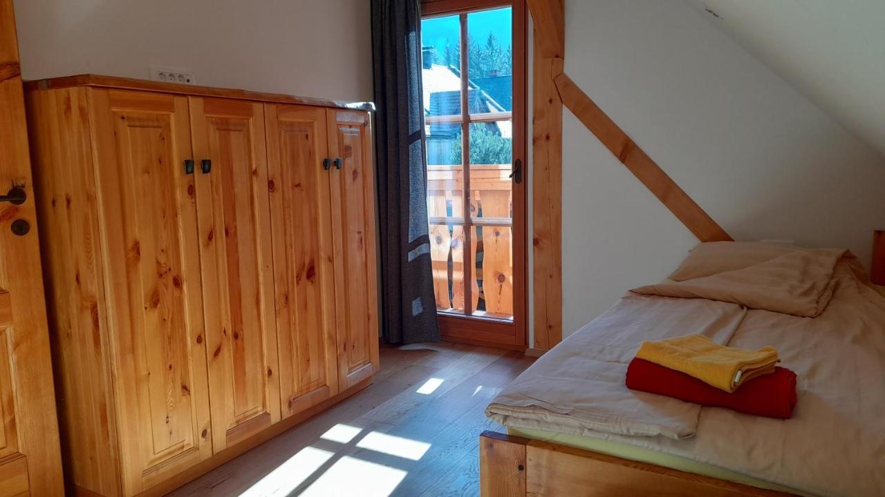 Apartma In Bungalov Jezerci Gozd Martuljek Eksteriør bilde
